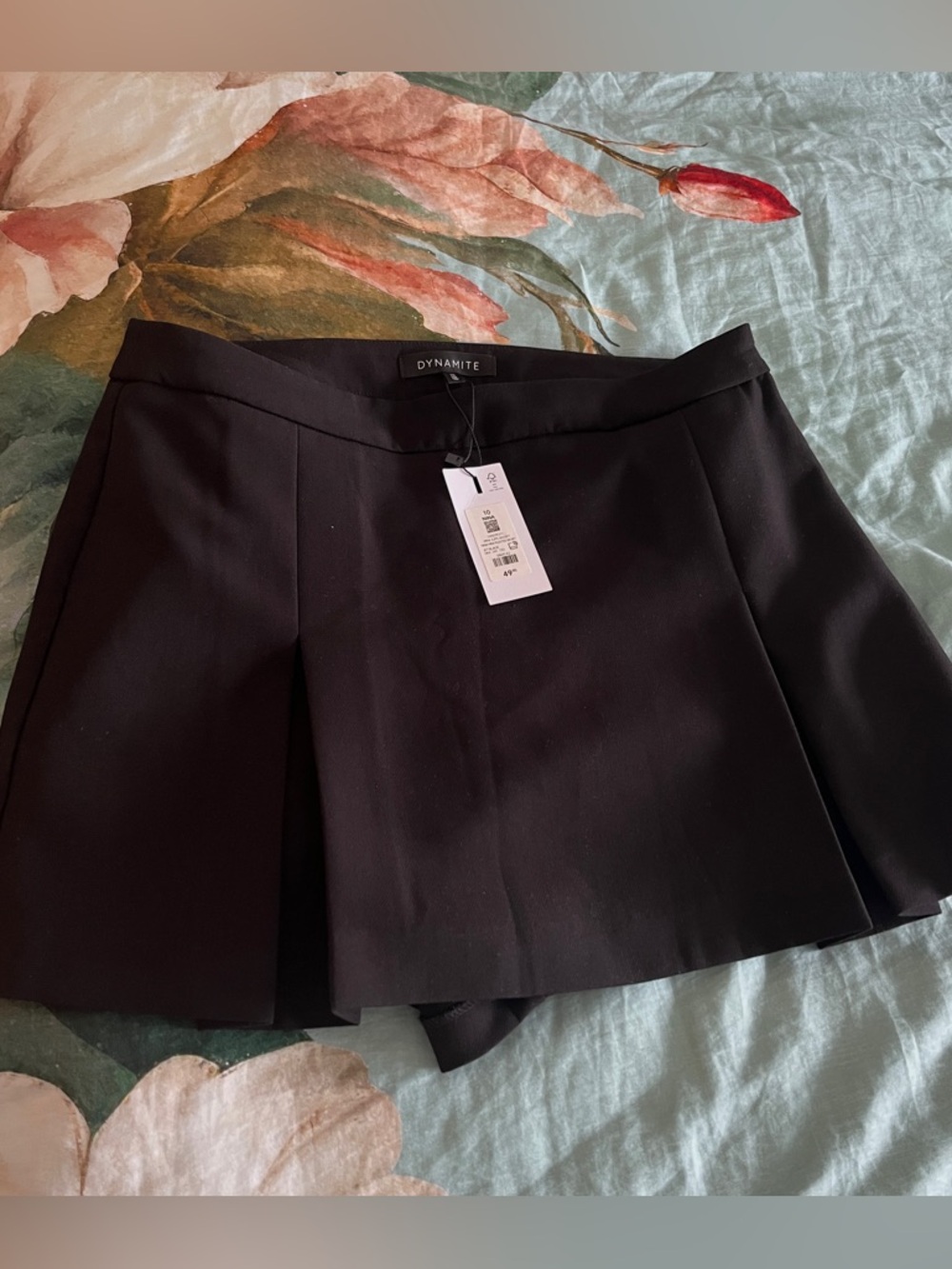 Black skort with Pleat Detail